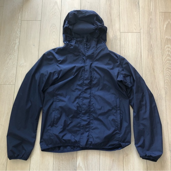 Uniqlo Other - Uniqlo Water Repel Lightweight Breathable Windbreaker in Navy Men’s Size S